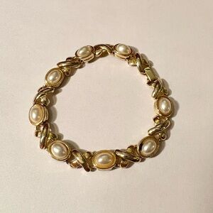 Rare Vintage Chunky Gold Ivory Oval Pearl Cabochon XO Love Bracelet